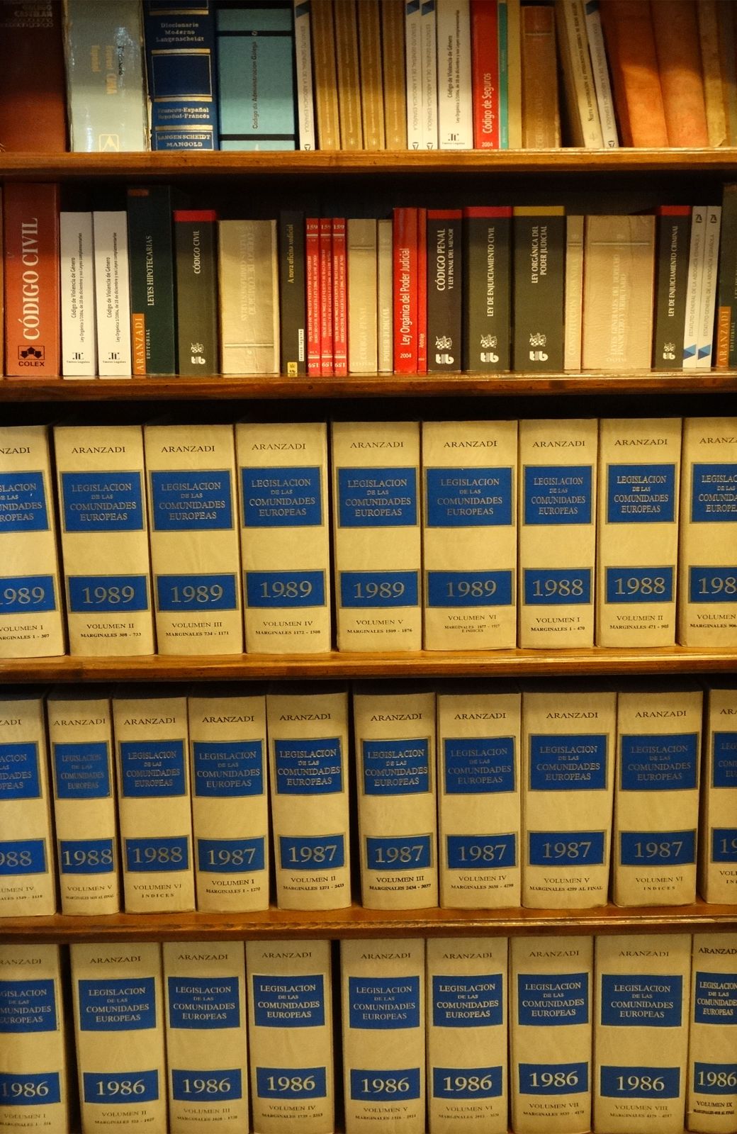 Biblioteca jurídica